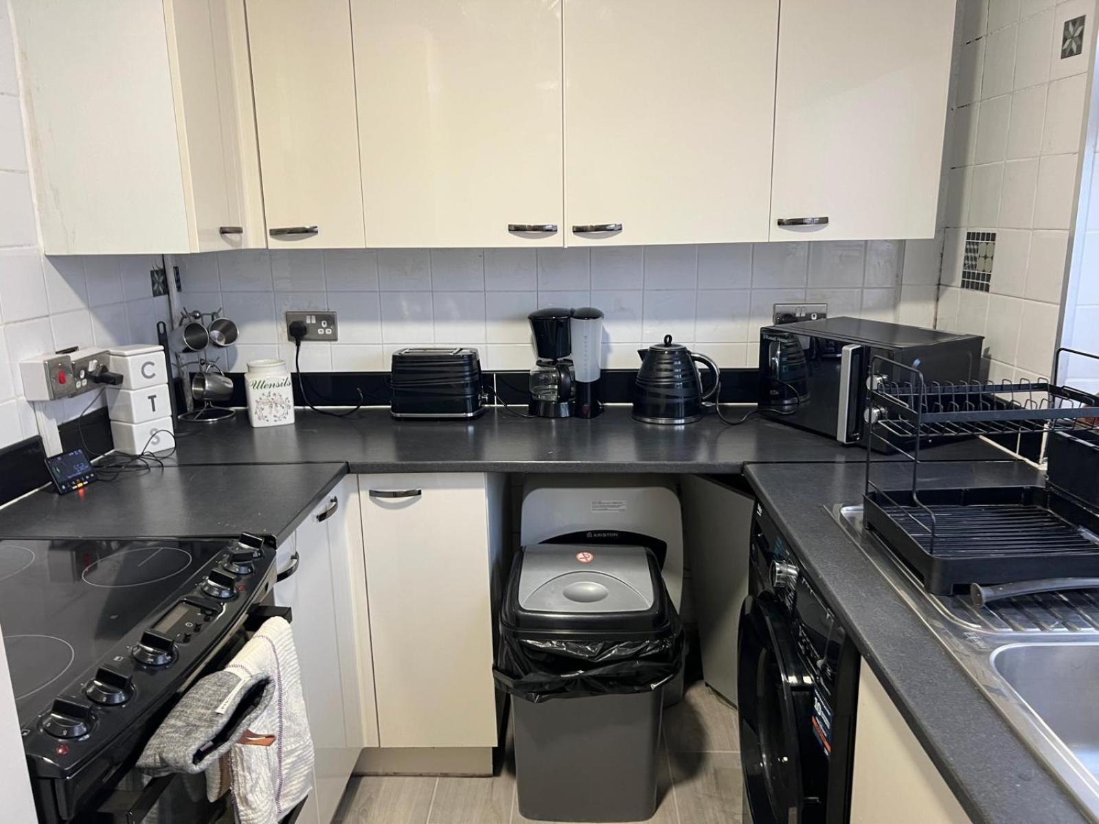 Beautiful 2-Bedroom In Grays Close To Lakeside מראה חיצוני תמונה