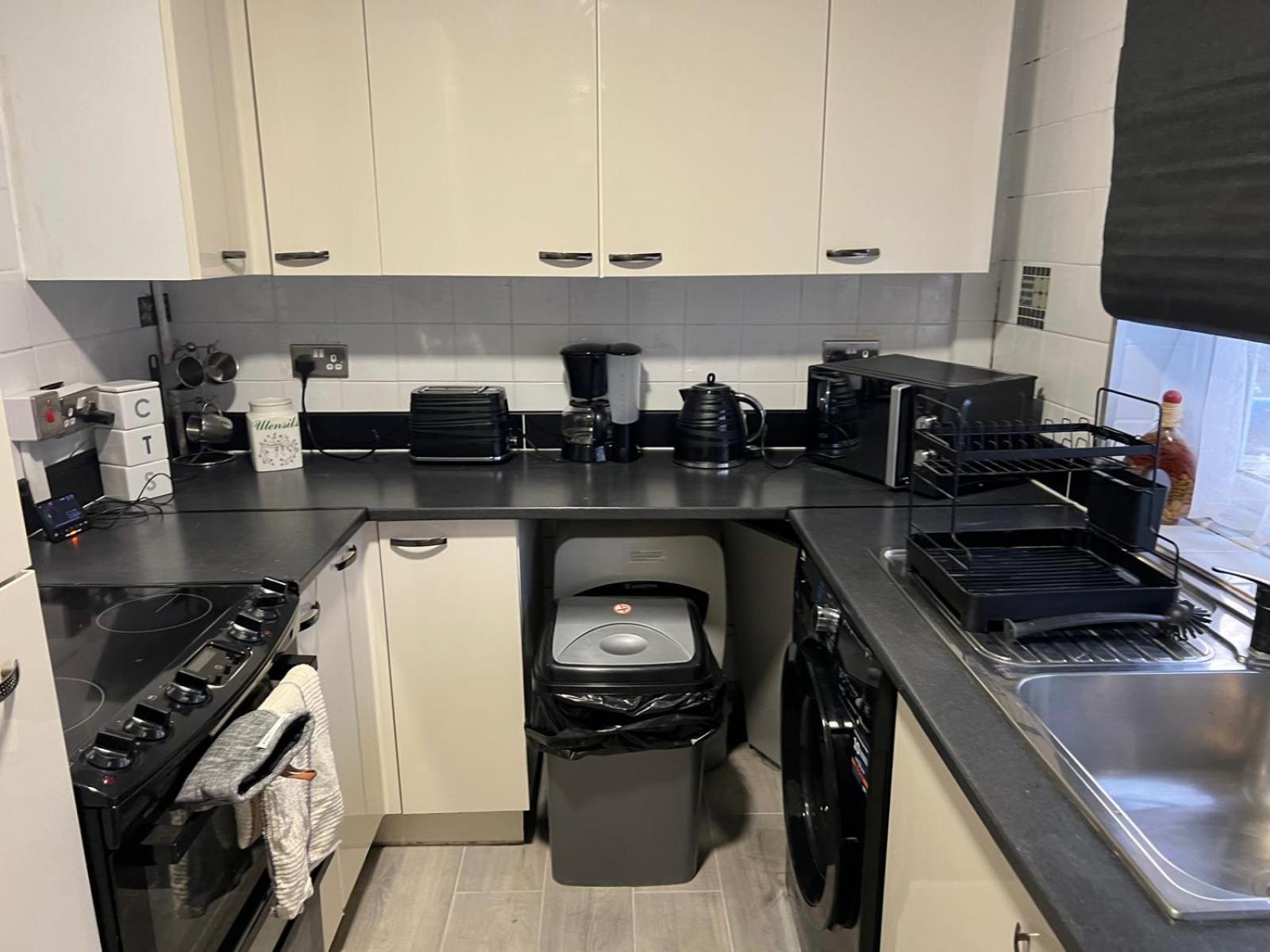 Beautiful 2-Bedroom In Grays Close To Lakeside מראה חיצוני תמונה